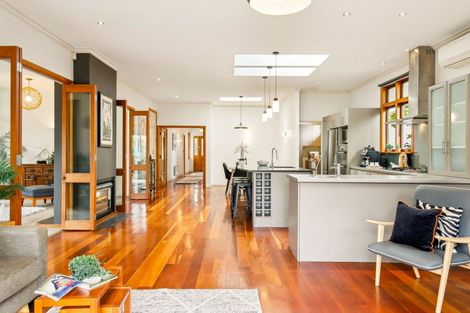 Photo of property in 43 Darlington Road, Miramar, Wellington, 6022