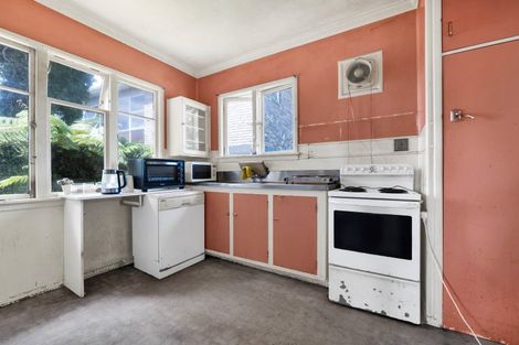 Photo of property in 9 Havelock Place, Blagdon, New Plymouth, 4310