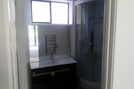 Photo of property in 1/32 Killarney Avenue, Torbay, Auckland, 0630