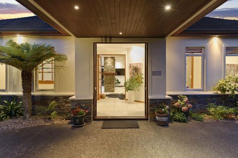 Photo of property in 109 Warman Road, Okura, Auckland, 0792