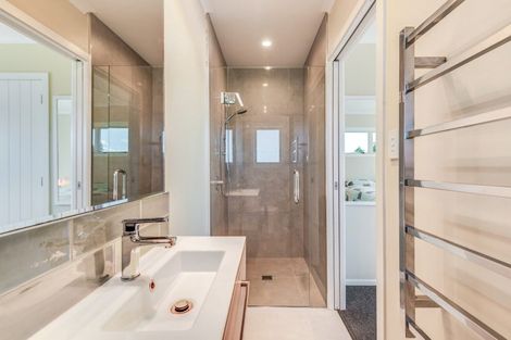 Photo of property in 17 Bell Street, Otane, 4202