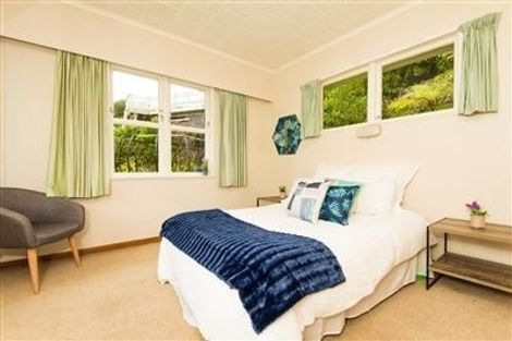 Photo of property in 74 Dowse Drive, Maungaraki, Lower Hutt, 5010