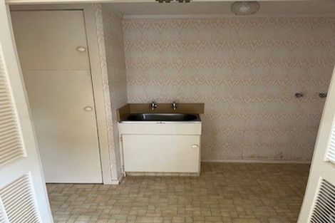 Photo of property in 21 Bayly Road, Moturoa, New Plymouth, 4310