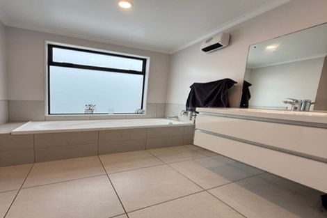 Photo of property in 3 Courage Road, Papakura, 2110