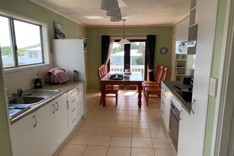 Photo of property in 5 Vanbrugh Place, Bucklands Beach, Auckland, 2014