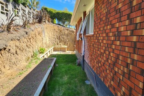 Photo of property in 5b Te Mara Place, Merrilands, New Plymouth, 4312