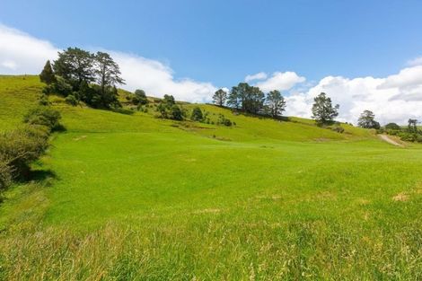 Photo of property in 37 Allan Road, Burgess Park, New Plymouth, 4371