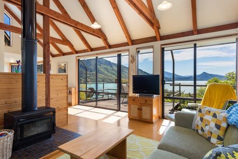Photo of property in 556 Moetapu Bay Road, Moetapu Bay, Picton, 7282