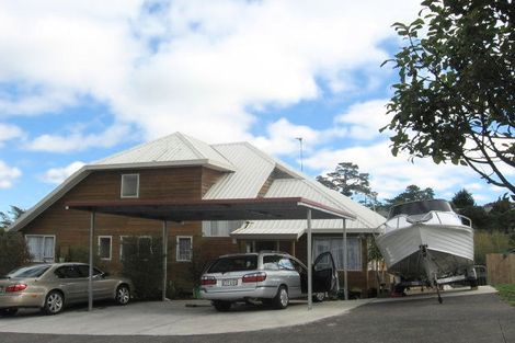 Photo of property in 13 Jay Court, Botany Downs, Auckland, 2010