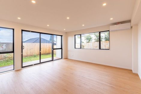 Photo of property in 2/49 Sunnyside Road, Sunnyvale, Auckland, 0612
