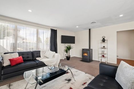 Photo of property in 21 Lenton Street, Aranui, Christchurch, 8061