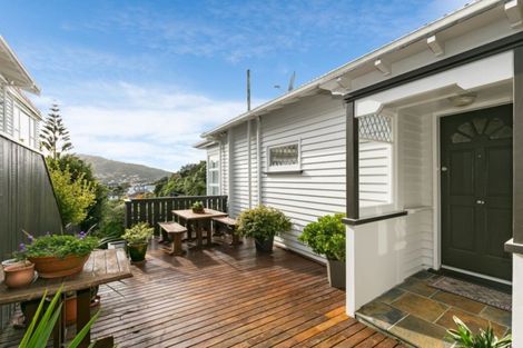 Photo of property in 54 Richmond Avenue, Karori, Wellington, 6012