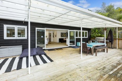 Photo of property in 73 Wyndham Road, Pinehaven, Upper Hutt, 5019