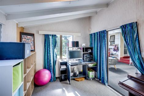 Photo of property in 6 Jarvis Place, Taradale, Napier, 4112