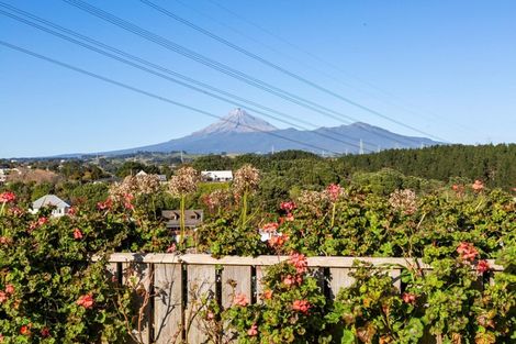 Photo of property in 10 Tohu Place, Spotswood, New Plymouth, 4310