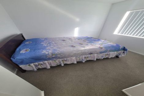 Photo of property in 23 Riverglade Parkway, Te Atatu South, Auckland, 0610