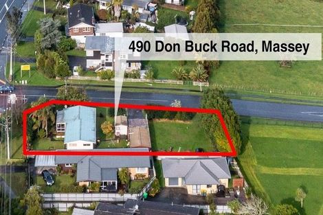 Photo of property in 490 Don Buck Road, Massey, Auckland, 0614