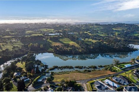 Photo of property in 1 York Terrace, Riverhead, 0820