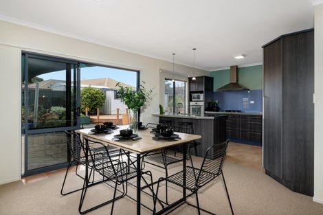 Photo of property in 5 Primrose Place, Papamoa Beach, Papamoa, 3118