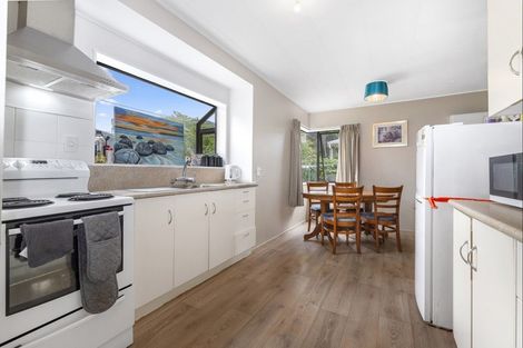 Photo of property in 16a Cherrywood Place, Western Heights, Rotorua, 3015