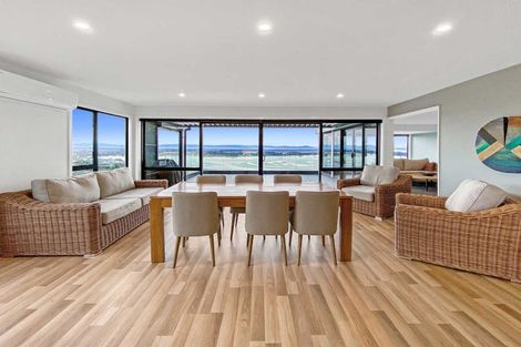 Photo of property in 11b Inverness Lane, Redcliffs, Christchurch, 8081