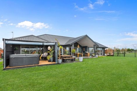 Photo of property in 15 Shadbolt Drive, Leamington, Cambridge, 3432