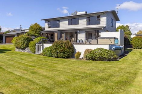Photo of property in 3 Ingle Avenue, Waipahihi, Taupo, 3330