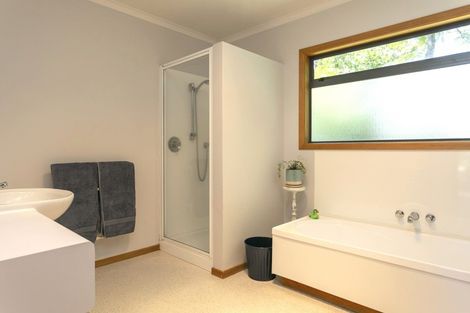 Photo of property in 34 Matuku Street, Two Mile Bay, Taupo, 3330