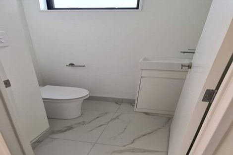 Photo of property in 107b Wharf Road, Te Atatu Peninsula, Auckland, 0610