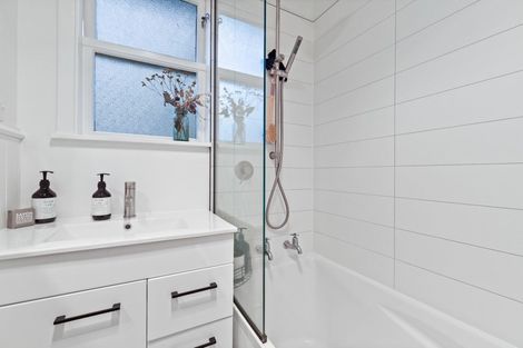 Photo of property in 105 Fairfield Road, Fairfield, Hamilton, 3214