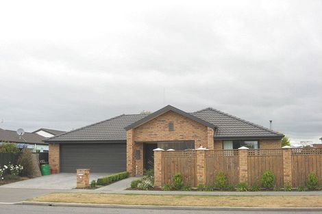 Photo of property in 64 Broadhaven Avenue, Parklands, Christchurch, 8083