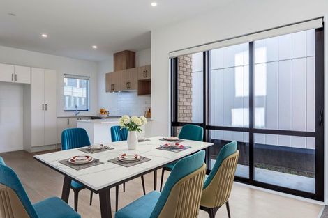 Photo of property in 14 Papai Lane, Massey, Auckland, 0614