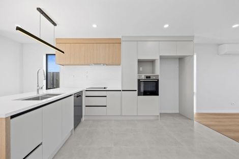 Photo of property in 8 Harikoa Way, Karaka, 2113