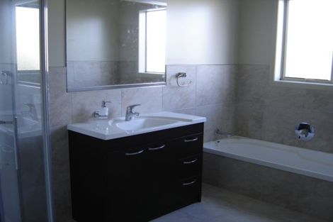 Photo of property in 471 Great South Road, Opaheke, Papakura, 2113