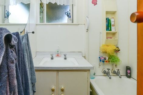 Photo of property in 321 Tui Place, Camberley, Hastings, 4120