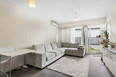 Photo of property in 2/53 Brockworth Place, Riccarton, Christchurch, 8011