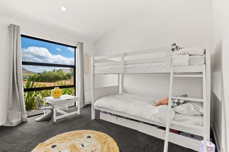 Photo of property in 6 Kerrera Lane, Jacks Point, Queenstown, 9371