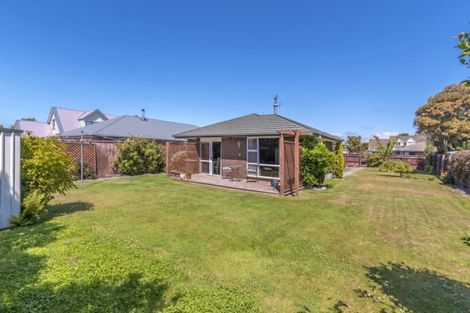 Photo of property in 3 Aberfoyle Place, Parklands, Christchurch, 8083