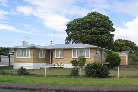 Photo of property in 26 Nile Road, Kelston, Auckland, 0602