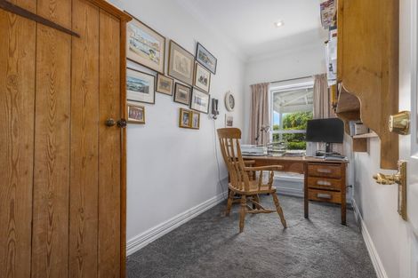 Photo of property in 68 Tarahunga Road, Levin, 5571