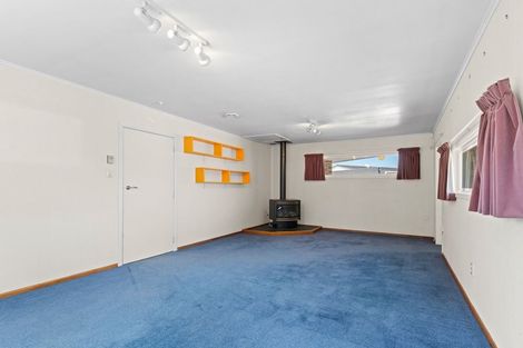 Photo of property in 91 Manu Crescent, Upper Vogeltown, New Plymouth, 4310