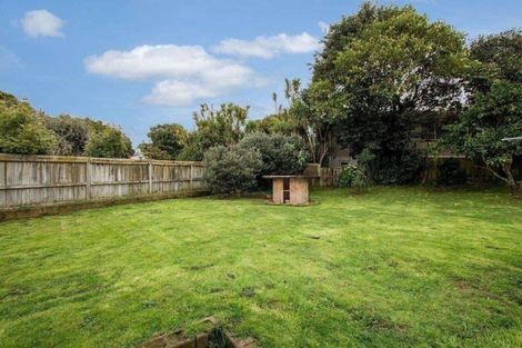 Photo of property in 15 Surrey Street, Manurewa, Auckland, 2102