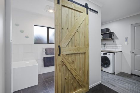 Photo of property in 1a First Avenue, Glenbrook, Waiuku, 2681