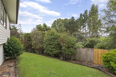 Photo of property in 16 Berkshire Terrace, Massey, Auckland, 0614