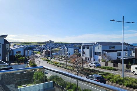 Photo of property in 66c Te Oneroa Way, Long Bay, Auckland, 0630