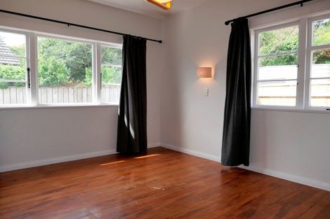 Photo of property in 132 Wellington Road, Paekakariki, 5034