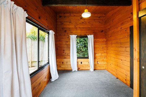 Photo of property in 5 Fernwood Place, Fitzherbert, Palmerston North, 4410