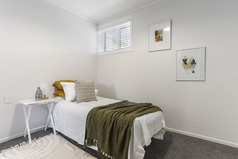 Photo of property in 5 Braebank Lane, Te Atatu South, Auckland, 0610