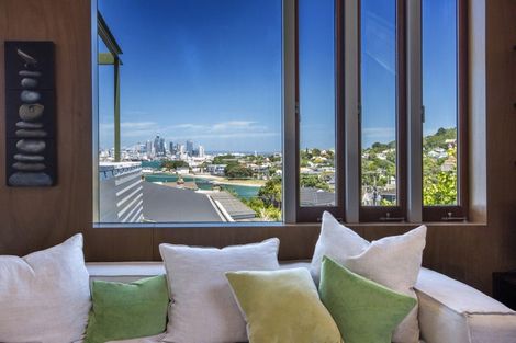 Photo of property in 19 Jubilee Avenue, Devonport, Auckland, 0624