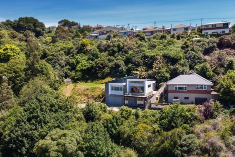 Photo of property in 34 Seaview Terrace, Kew, Dunedin, 9012